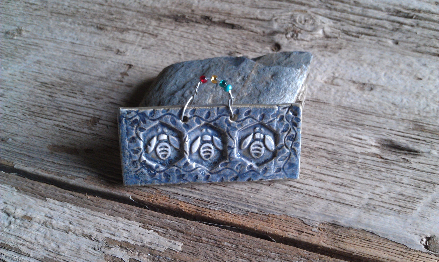 Mini Triple Bee Tile in Blue