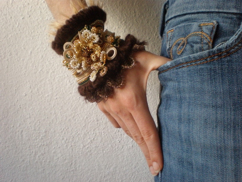 Asclepias Eriocarpa  ... Freeform Crochet Cuff - Flowers -  Cream Ivory Gold Beige Brown - Beaded Beadwork