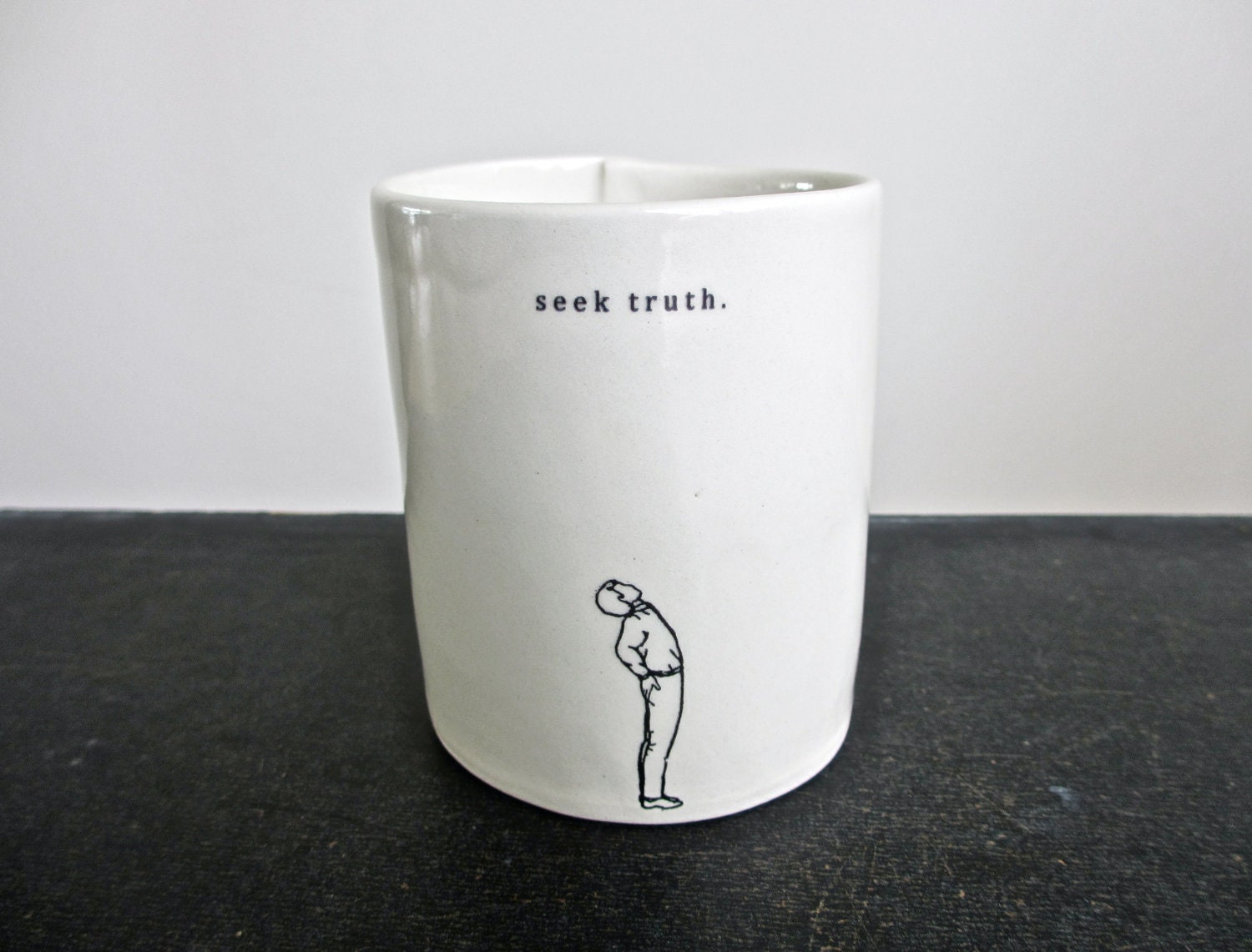 SEEK TRUTH man porcelain cup.