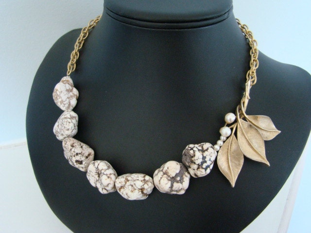Vintage Brooch Wedding Necklace, Pearl Bridal Necklace, Gold, Leaf, Gemstone, Stone, Flower, Chunky, Fashion -  The Norma