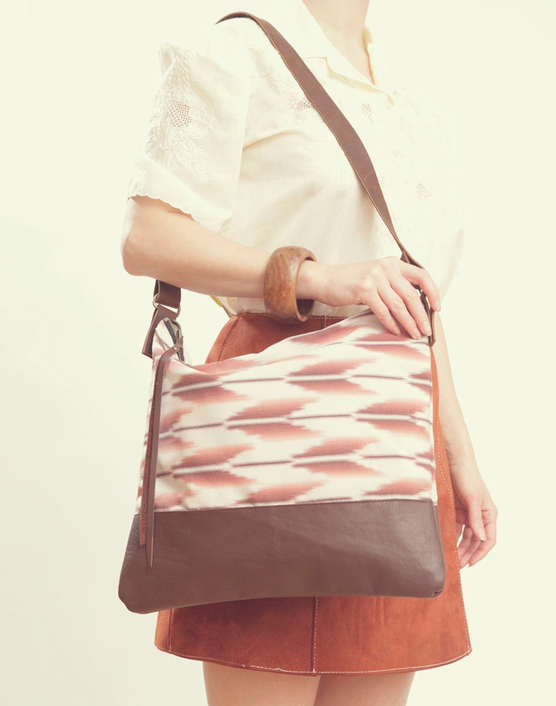 TRIBAL PRINT BAG. Navajo print bag. Leather Purse. Brown Leather Bag. Cross Body Strap Bag. Ready to Ship Bag.