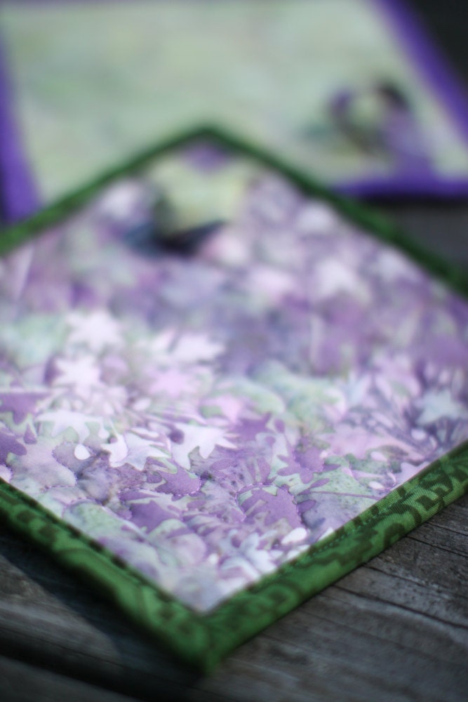 quilted pot holders - lavender green