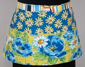 NEW Peppy Poppy Zipper/Key Clasp Vendor Apron