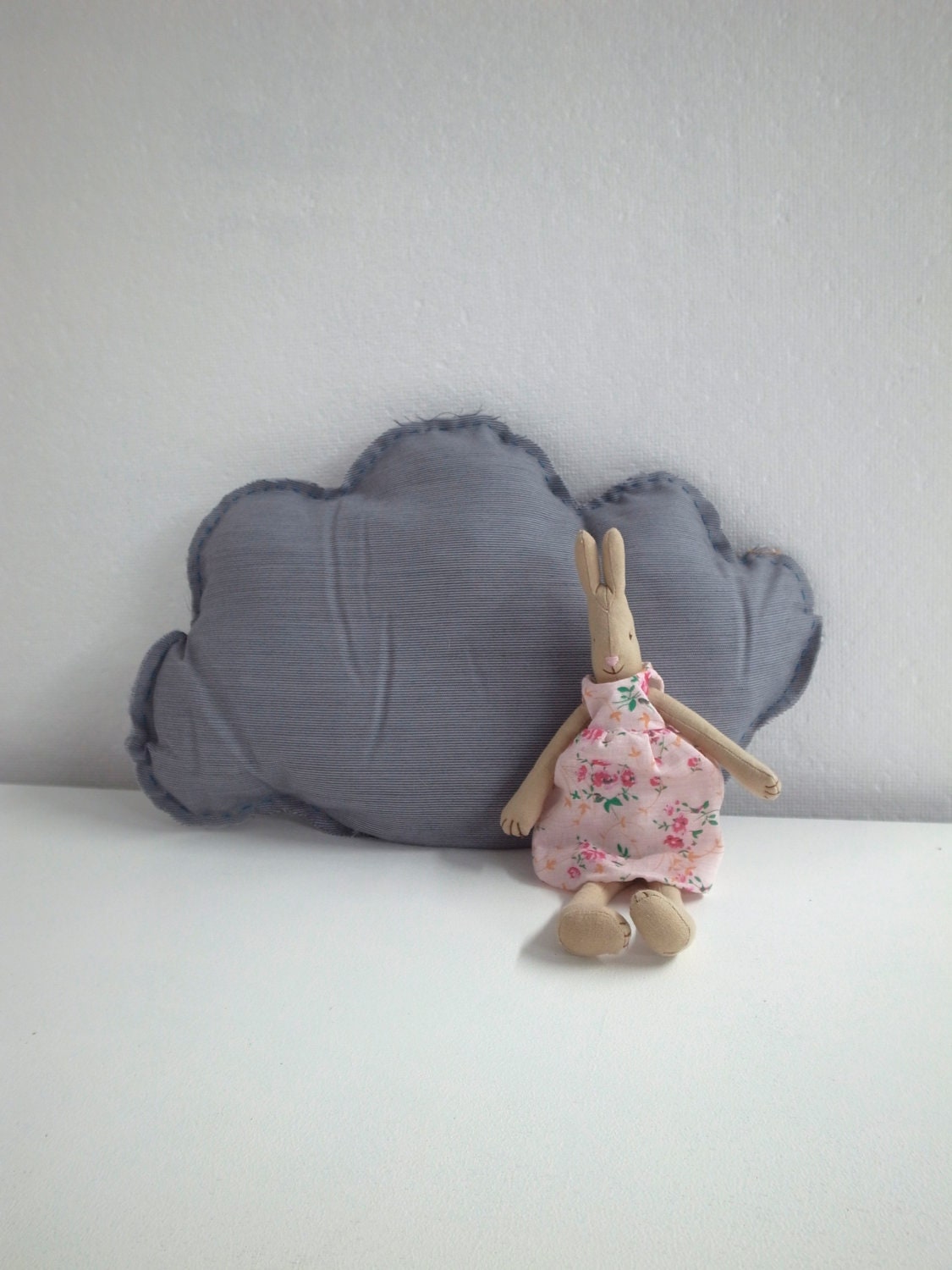 blue / grey stripe cloud