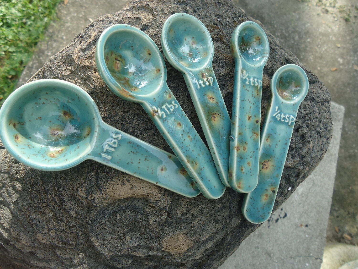 Blue Capris Measuring Spoons.
