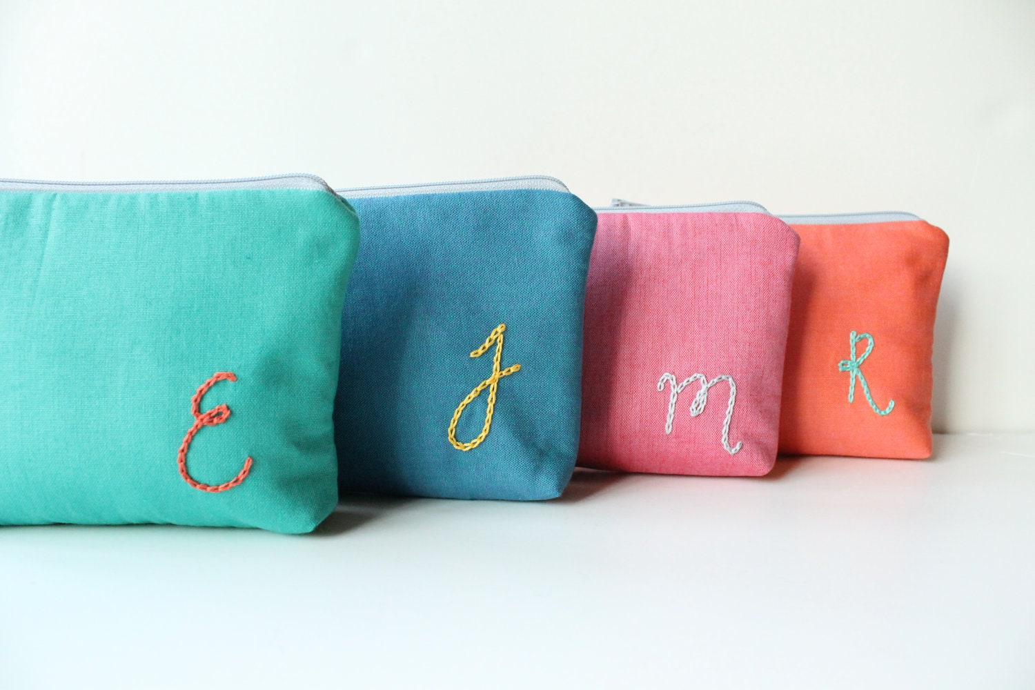 Personalized Cosmetic Bag, Monogrammed Bridesmaid Gifts,  Make Up Bag Set of 8, Aqua, Coral, Blue