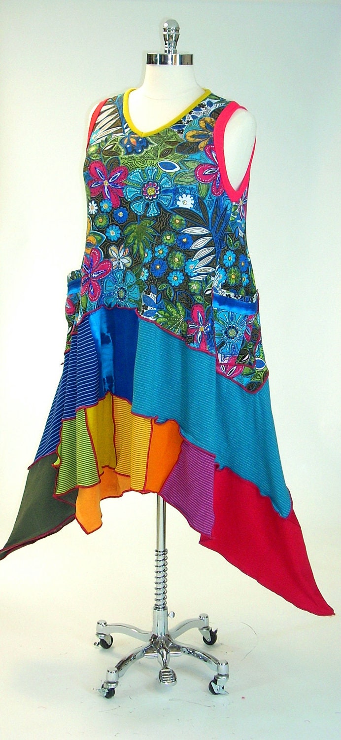 Plus Size Sleeveless Letter 'A' Dress, Floral Multicolored with Sequins,  Size (16-18)