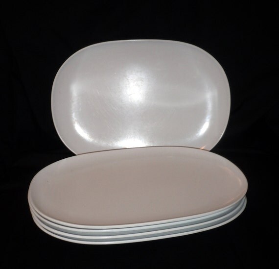 Set of 5 Texas Ware Oblong Dinner Plate's by IandEChicBoutique