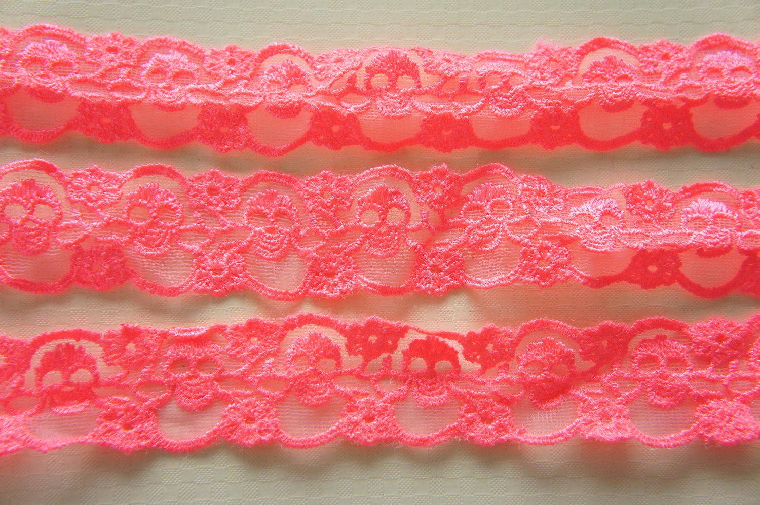 2 Yards Skull Lace Trim (30mm wide) Neon Pink