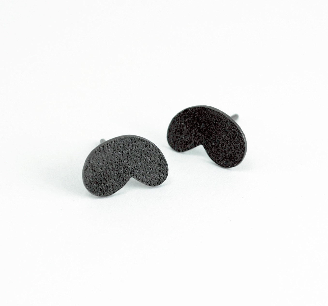 Tiny Oxidized-Texturized Sterling Silver Earrings. Roll Printed Texture. Black. Post. VARIACIONES 2 Earrings. Handmade by Maria Goti Joyas.