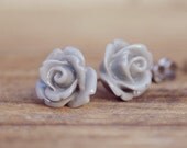 gray parade rose flower earrings by yeahhello