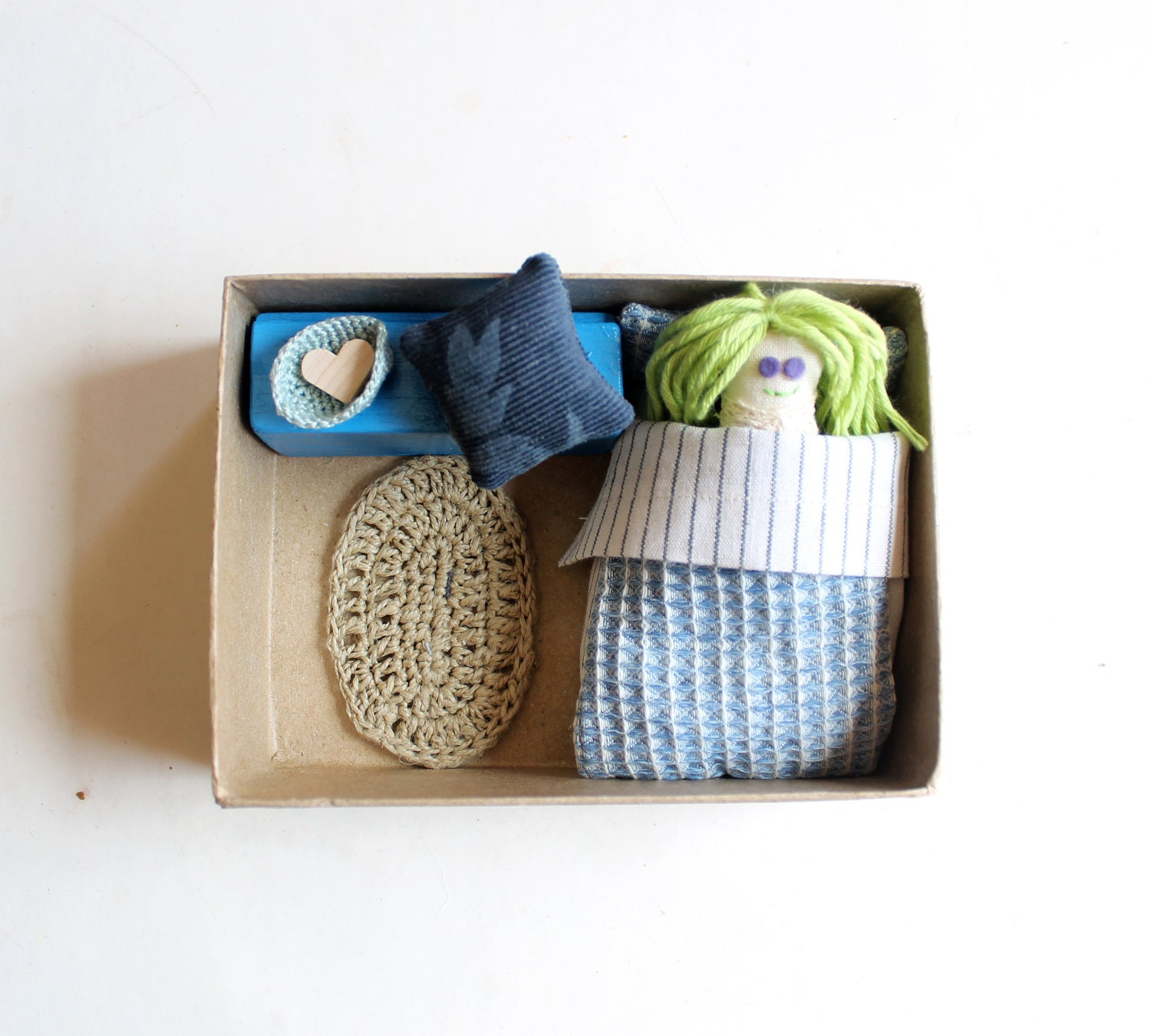 Bedroom in a box with a doll. Miniature. Children. Roombox.