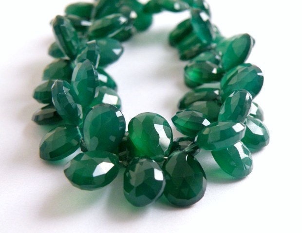 Green Onyx Briolette Gemstone Faceted Pear Teardrop Emerald Green 12mm Set of 18 beads