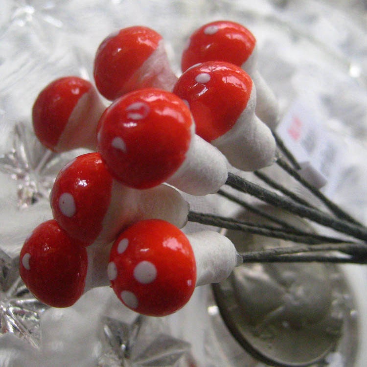 Spun Cotton Mushrooms Made In The Czech Republic 10 Little Lacquered Mushrooms