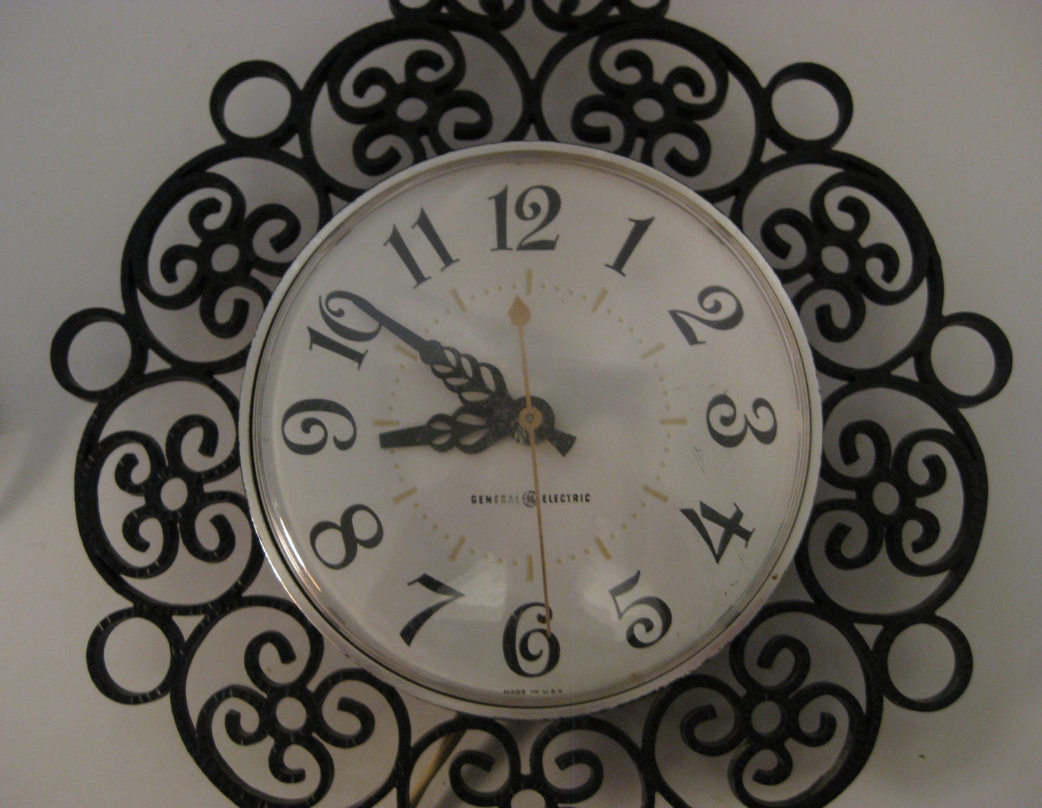 Vintage General Electric Black Filagree Scroll Electric Wall Clock