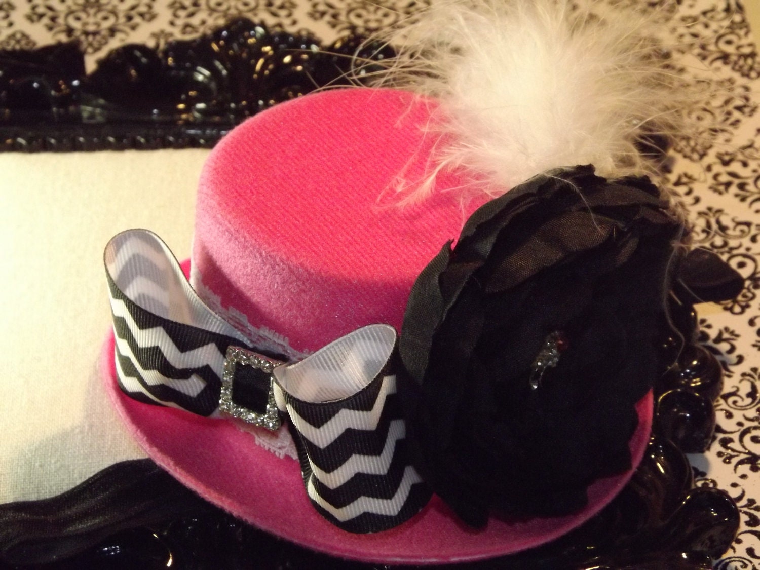 Baby Girls Headbands..Baby Headbands..Newborn Headbands..Mini Top Hat..Fascinator.Mad Hatter..Pink Headbands