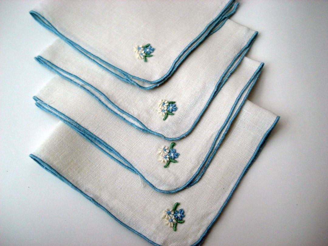 Lovely linen napkin set with blue flowers