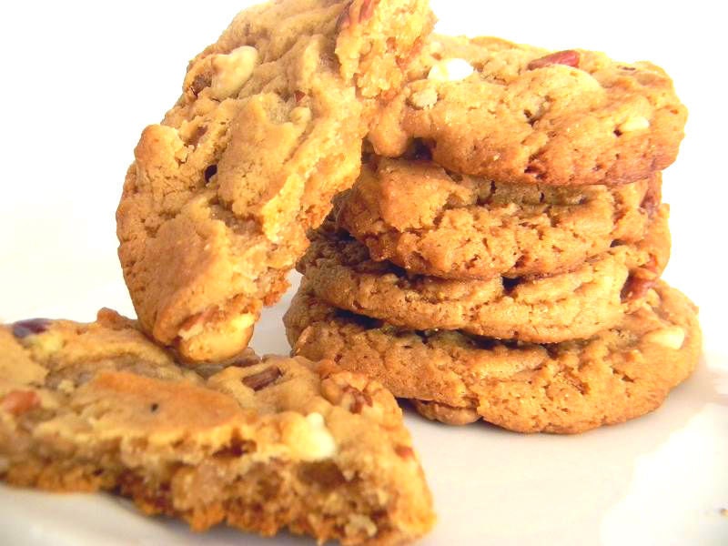 White Chocolate, Pecan, Caramel Cookies - Chewy, Crunchy, Salty-Sweet, Out-Of-This-WORLD - 6 Cookies (1/2 dozen)