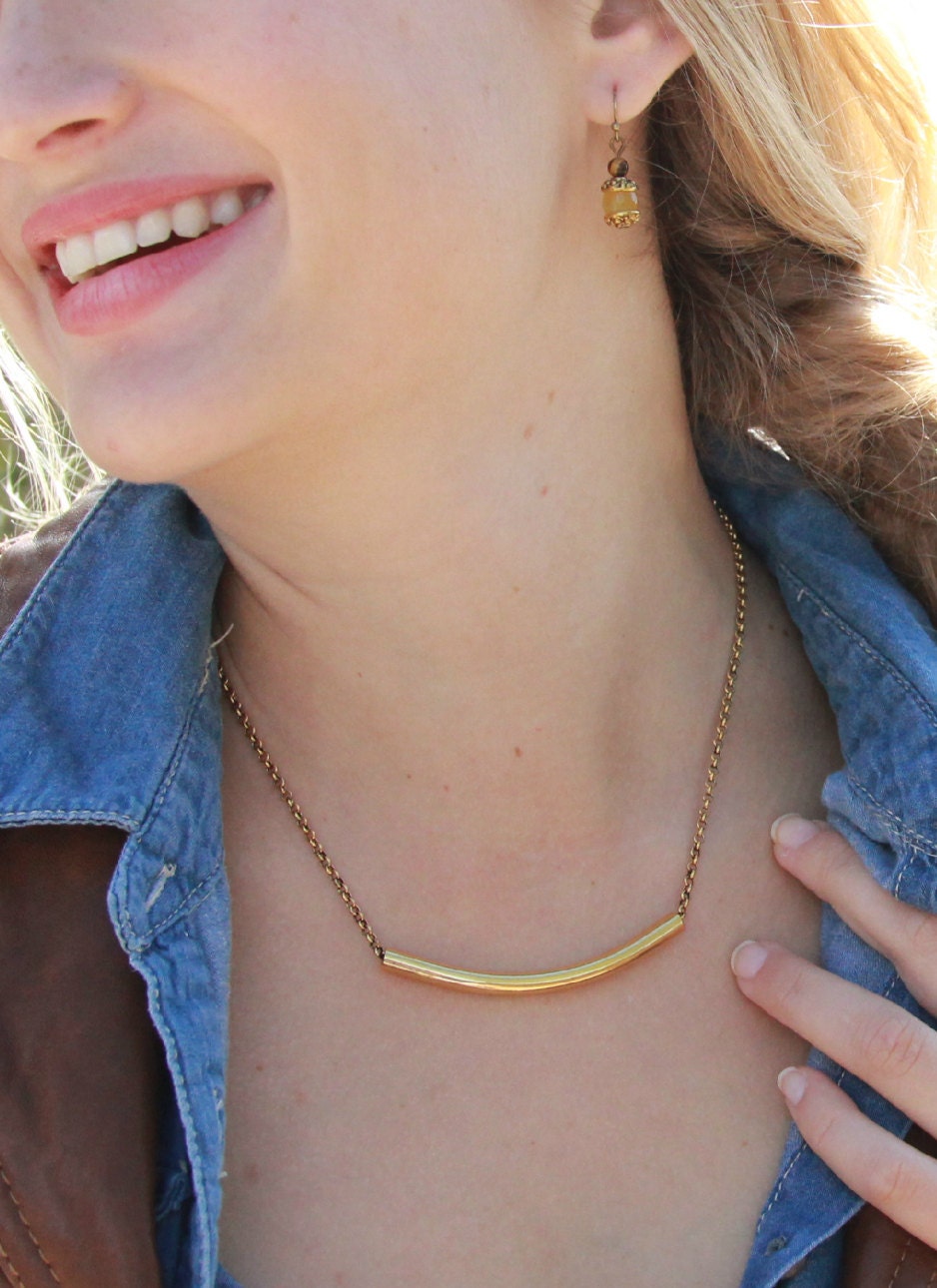 BRASS CURVE necklace