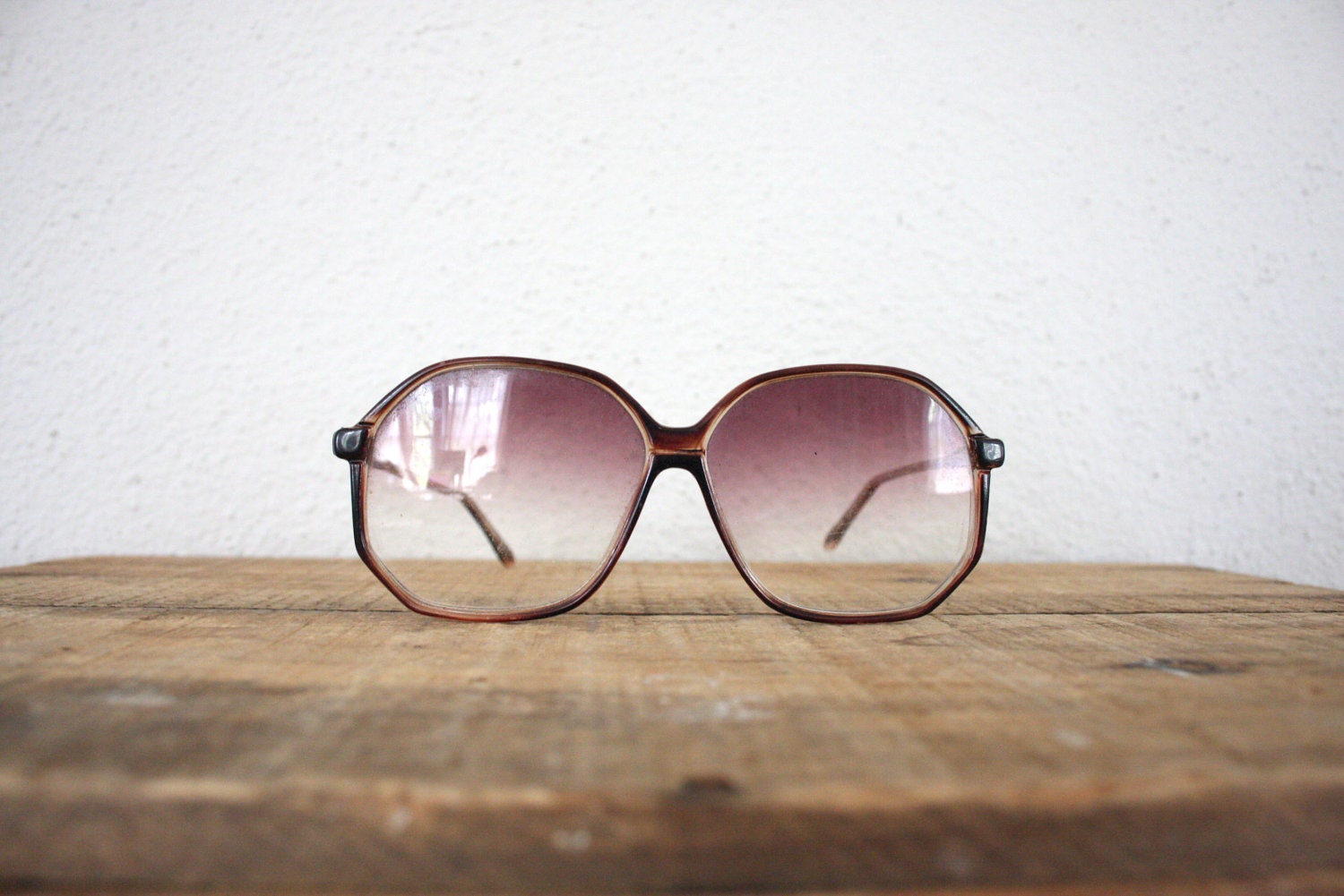 Vintage Sunglasses // 1970s Retro Sun Glasses // Vintage Oversized Sunglasses // Faded Lenses - adVintagous