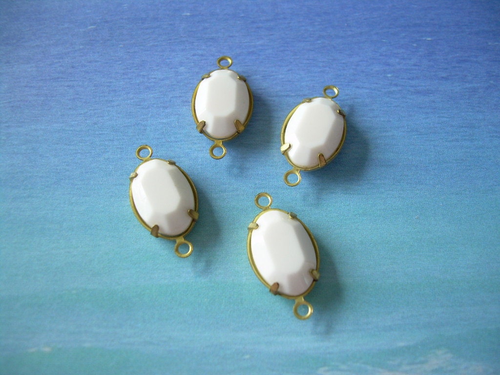 4 Vintage Swarovski Connectors Chalk White Drop Finding Opaque