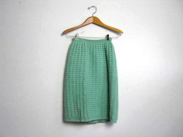 vintage 1950s hand knitted teal skirt // high waist