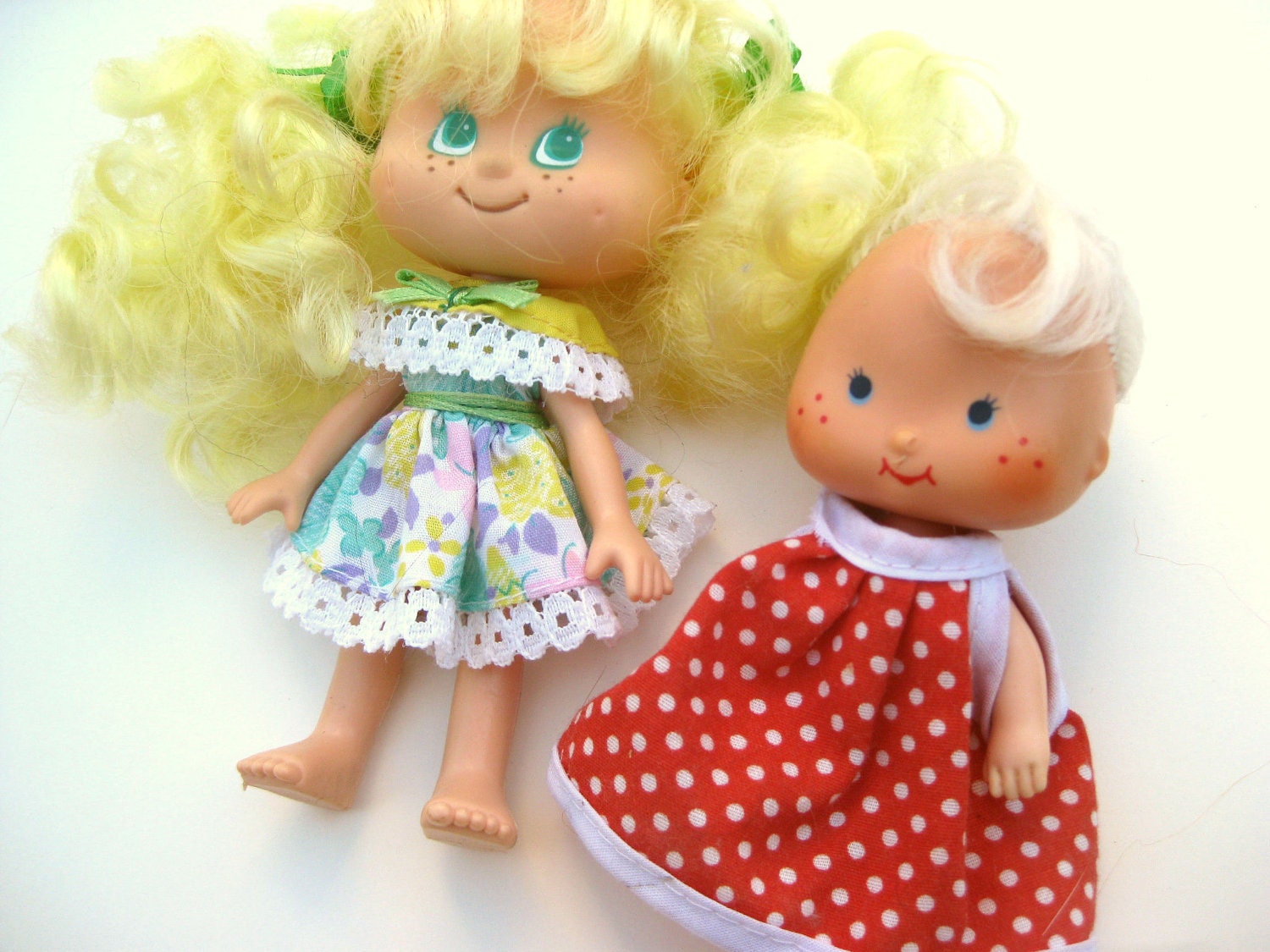 Vintage Strawberry Shortcake Dolls - Set of 2