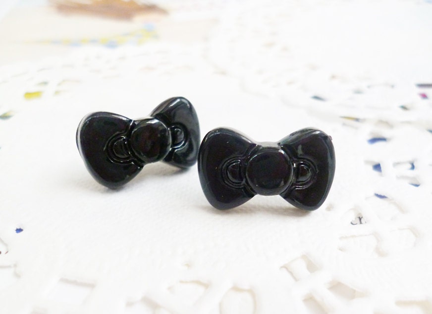 Clay Earrings - Mini Black Bows (Hello Kitty Style) - LAST PAIR -