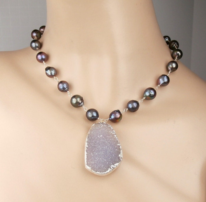 Large Druzy Necklace Wire Wrapped Peacock Pearl Lavender Druzy Crystal Choker Necklace Bold Druzy Statement Necklace Bohemian Beach Wedding