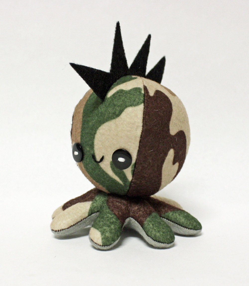 Punk Rocktopus - Camo mohawk octopus plushie - 4.5"
