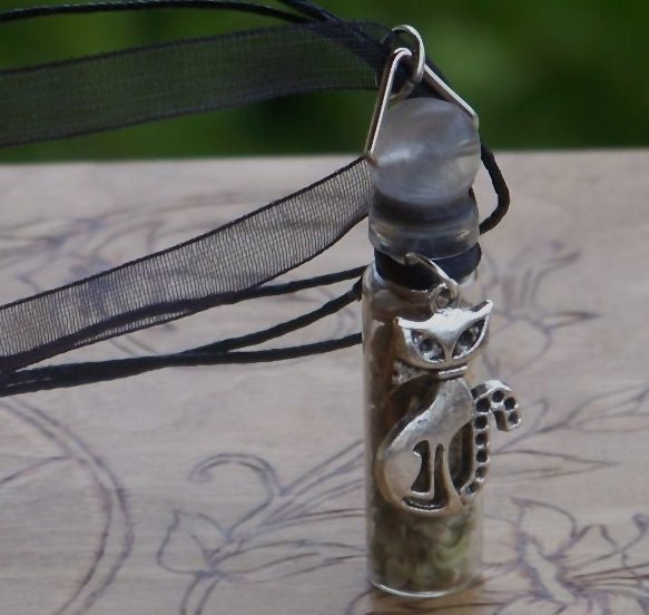 BASTET Egyptian Feline Goddess Talisman Pendant w/ Gold Flake, Lapis, Hemp, Catnip, Barley & More for Protection, Pleasure, Health Spell