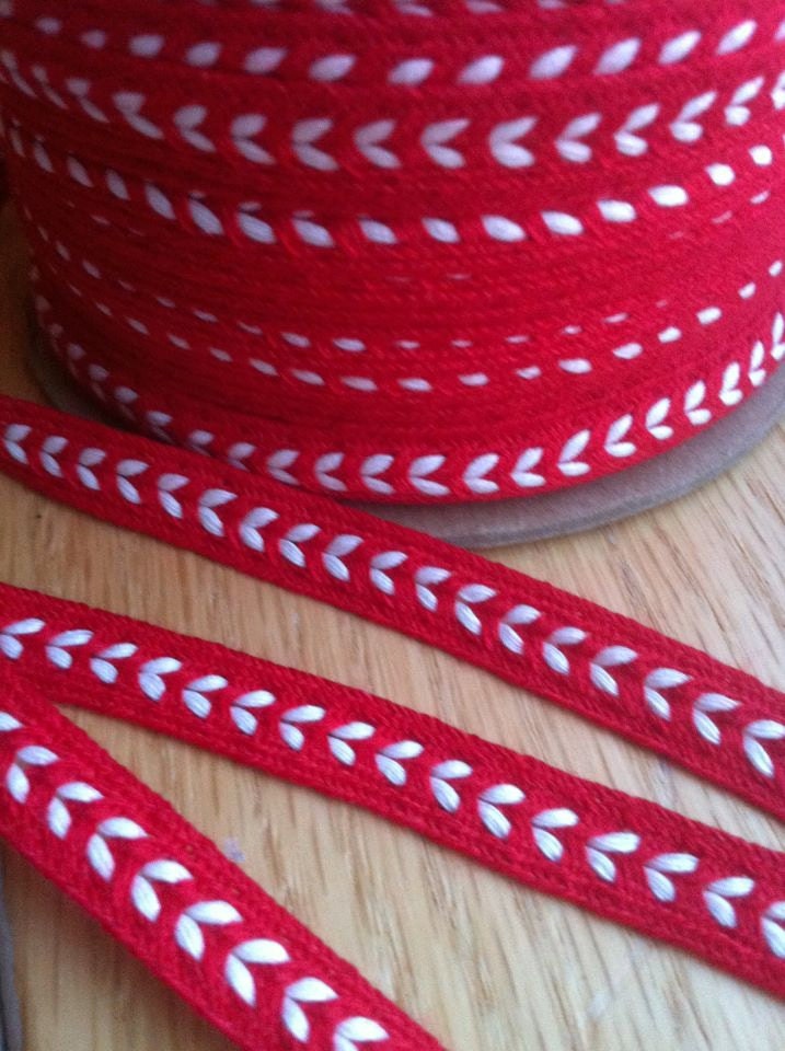 Vintage Red White Chevron Hearts woven Jacquard Narrow Ribbon Trim 3/8 width - 3 yards