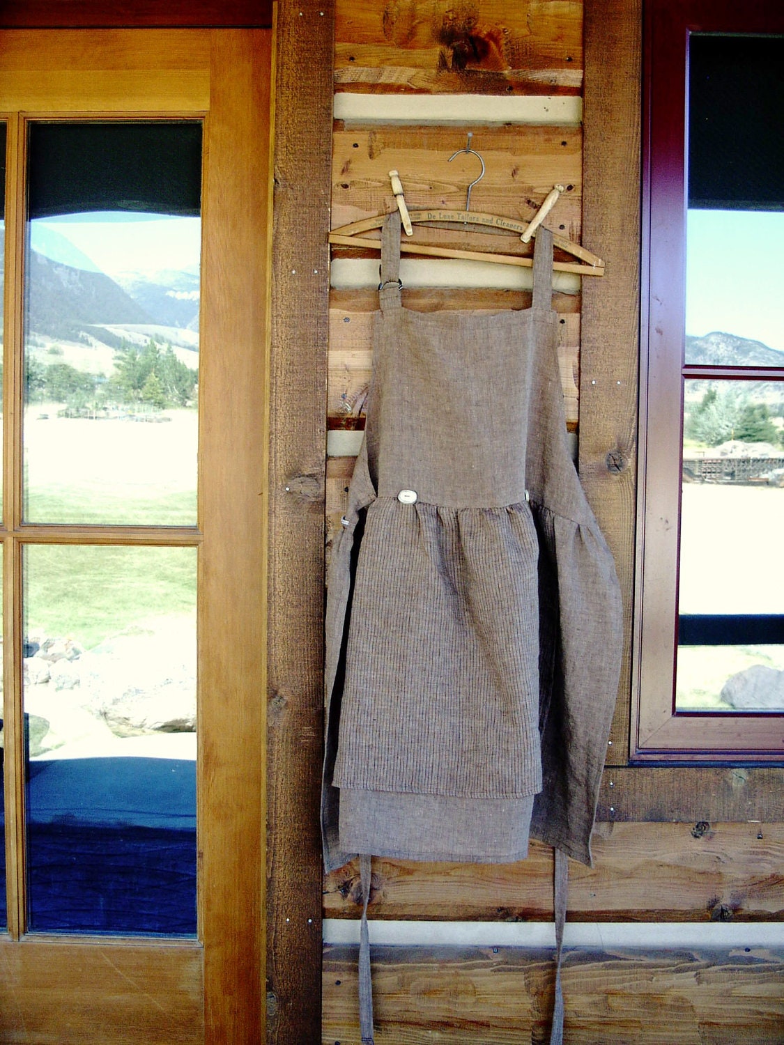 Linen Apron Rustic with Deer Antler Buttons Brown size Medium to Medium-Large