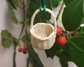handled basket, hand-woven miniature