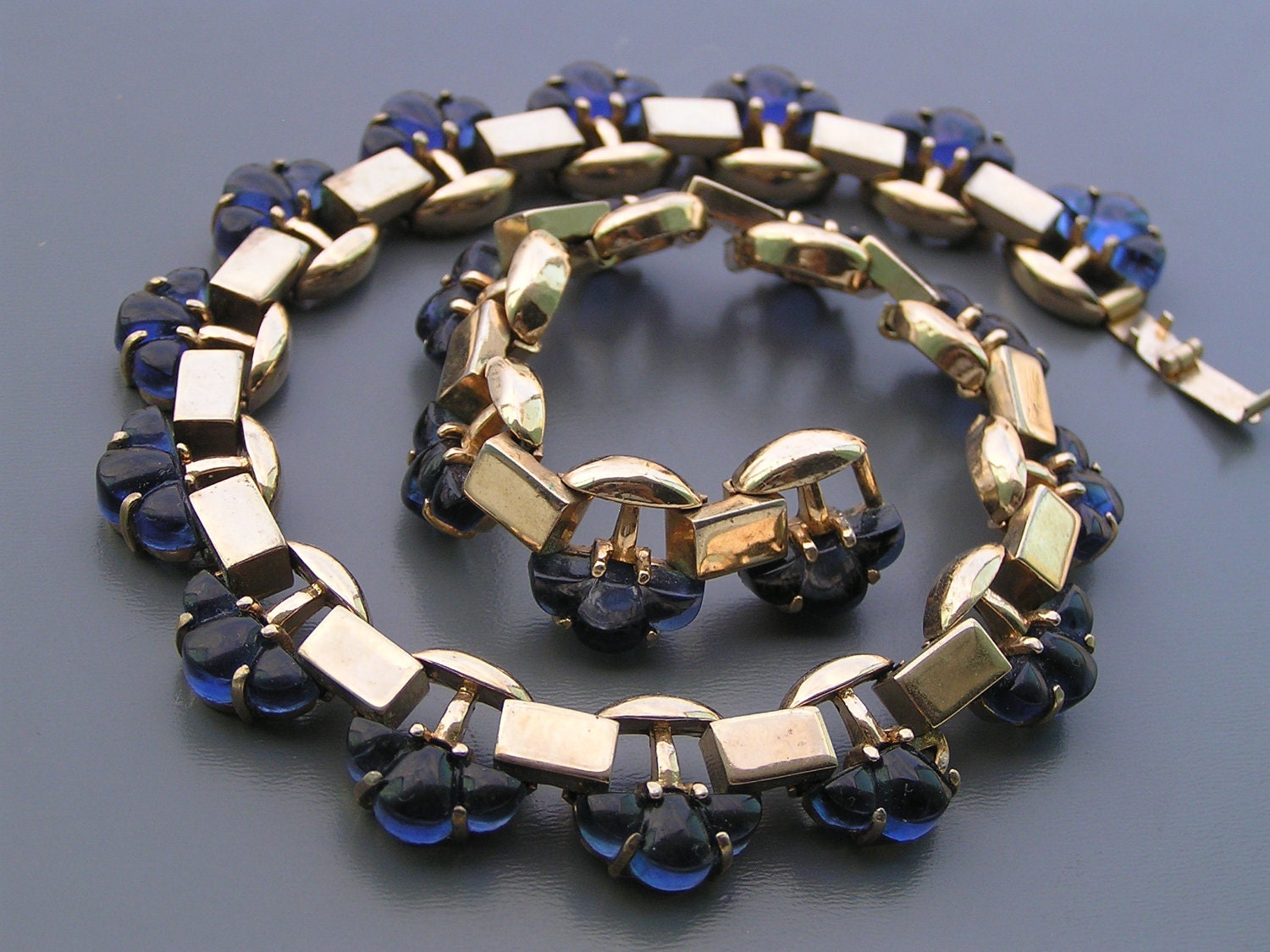 Vintage Carved Sapphire Glass Tutti Frutti Bookchain Book Chain Choker Necklace