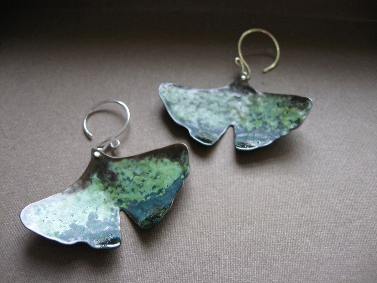 Lg Hammered Black forrest Ginkgo Leaf