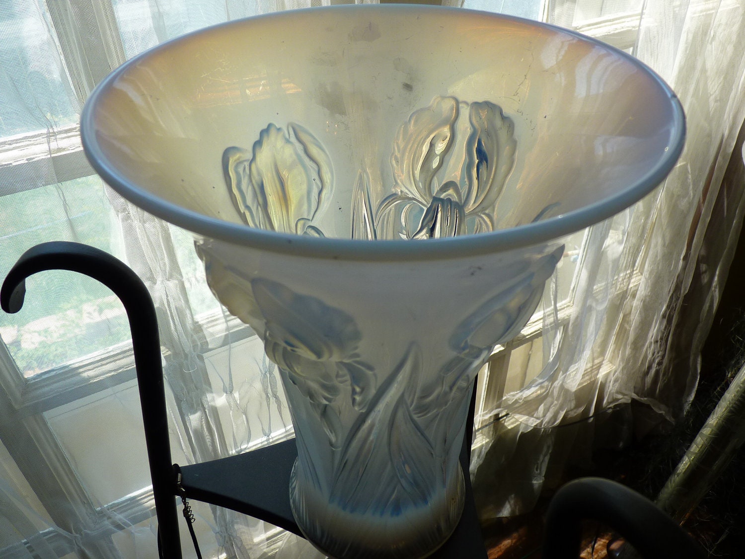 LALIQUE style OPALESCENT VASE 1930s Josef Inwald for Barolac