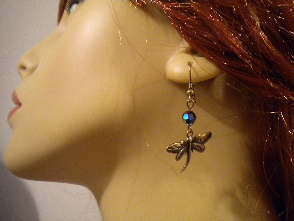 Dragonfly, dragonfly earrings, nature inspired earrings, dragon fly and crystal earrings