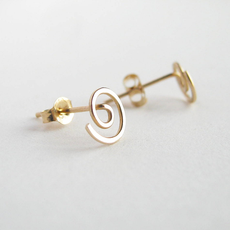 Solid 14k Gold Sun Swirl Studs Earrings- Dainty
