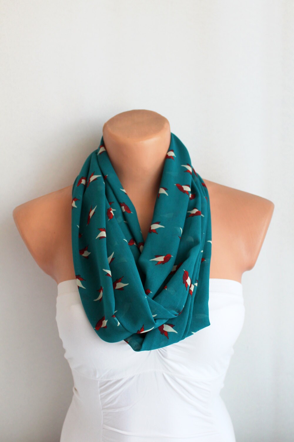 MustHave Scarves For Fall! Y&L Style Bar