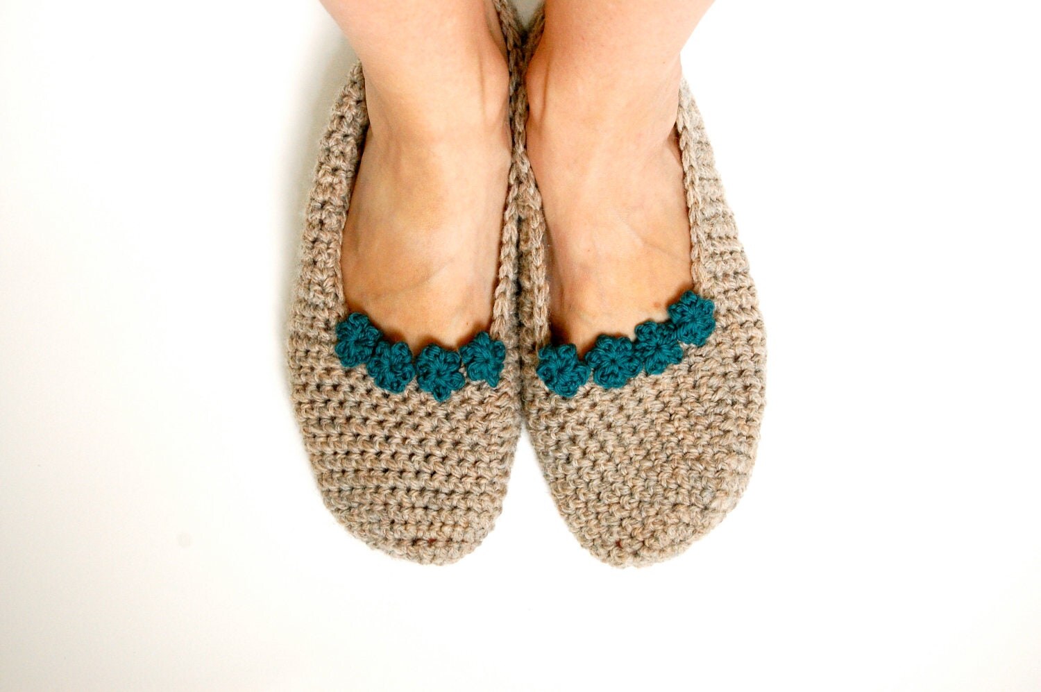 Crocheted Slippers Gray with Flowers, Wool, Women's Size 7-8
