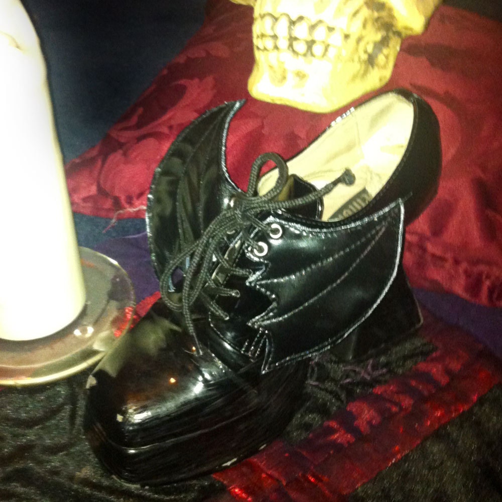 Bat-i-fy Boot/Shoe Lace On Bat Wings PVC