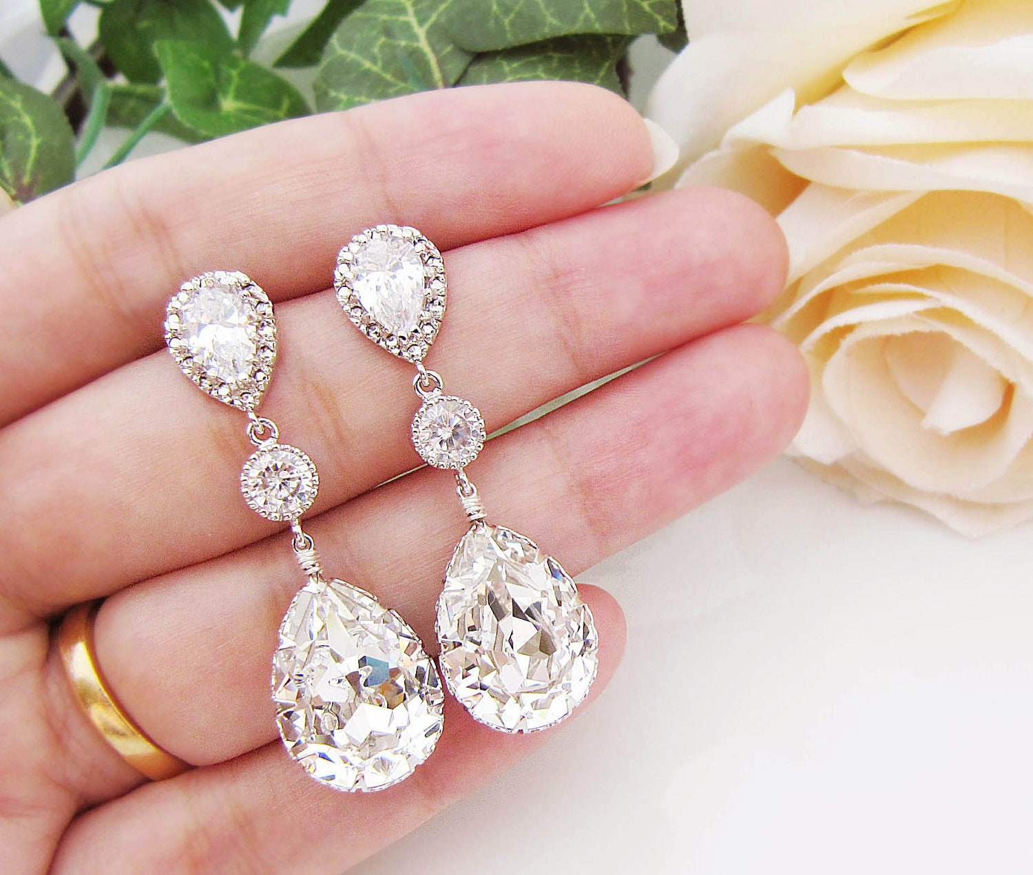 Wedding Jewelry Bridal Earrings Bridesmaid Earrings Dangle Earrings Clear White Swarovski Crystal and Cubic Zirconia Tear drop Earrings