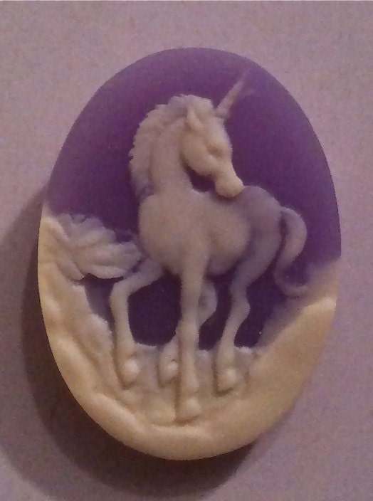Unicorn Cameo 25x18mm, set of 4.  Ivory on Lavender