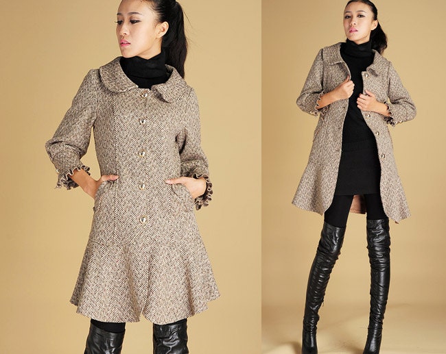 Charming wool coat with Flared Hem Detail (424)