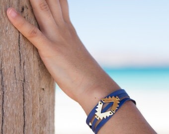Flecha - Brass chevrons and Leather Bracelet