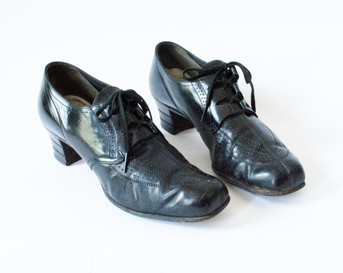 Vintage 1940s WW II Oxford Heels Size 8 Black Leather