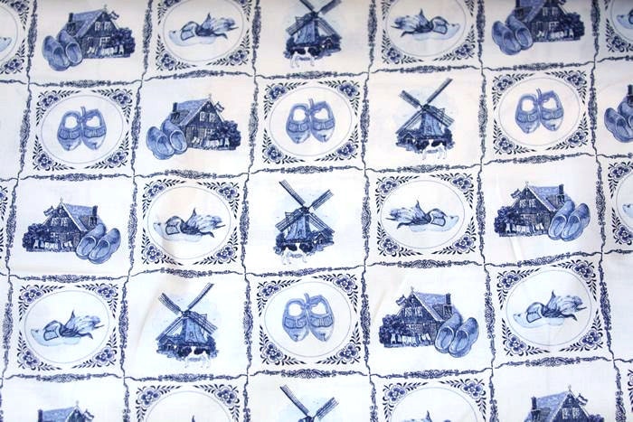 Delft Blue cotton fabric - Dutch print - Fat Eight