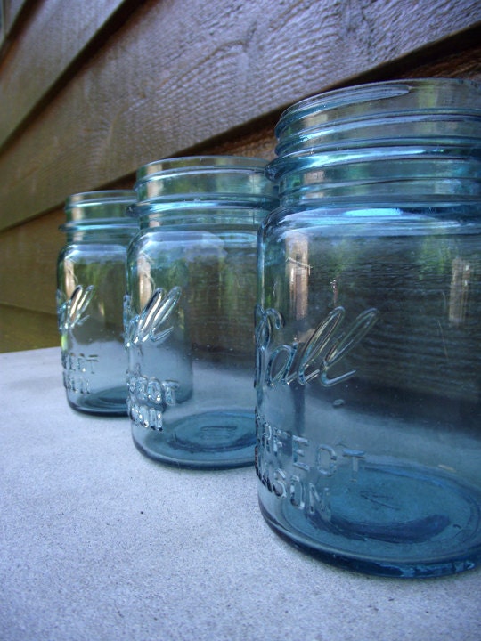 3 Aqua Blue Vintage Ball Pint Perfect Mason Jars