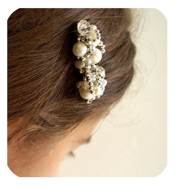 Bridal Hair Comb. Sparkling Bridal Hair Comb - pearls and rhinestone comb - Winter Wedding